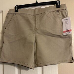 NWT Intro pull on shorts. Khaki. Size 12